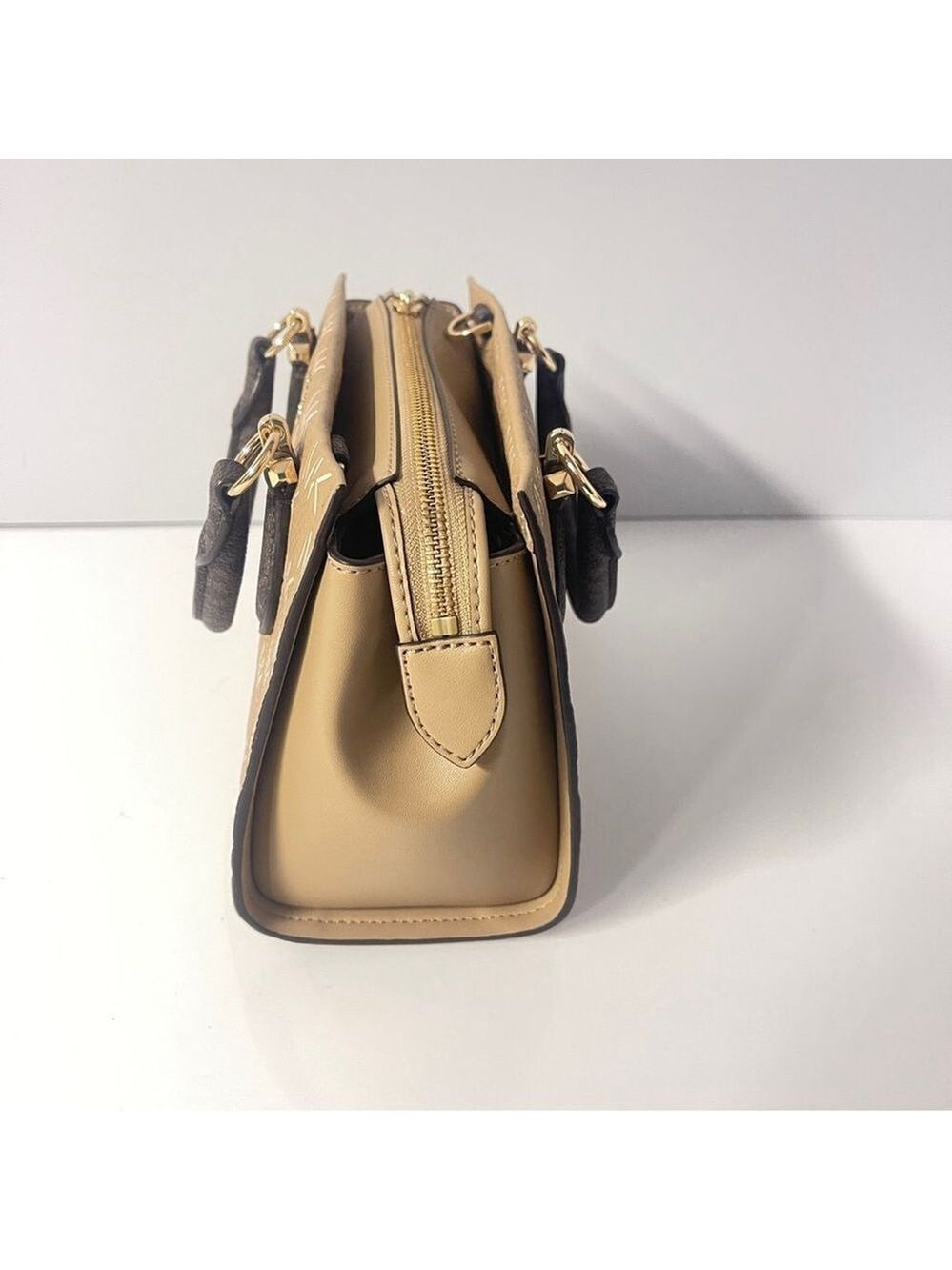 Michael Kors Marilyn Small Satchel & Wallet Set
Camel/Brown MK Signature Logo - Picture 11 of 13